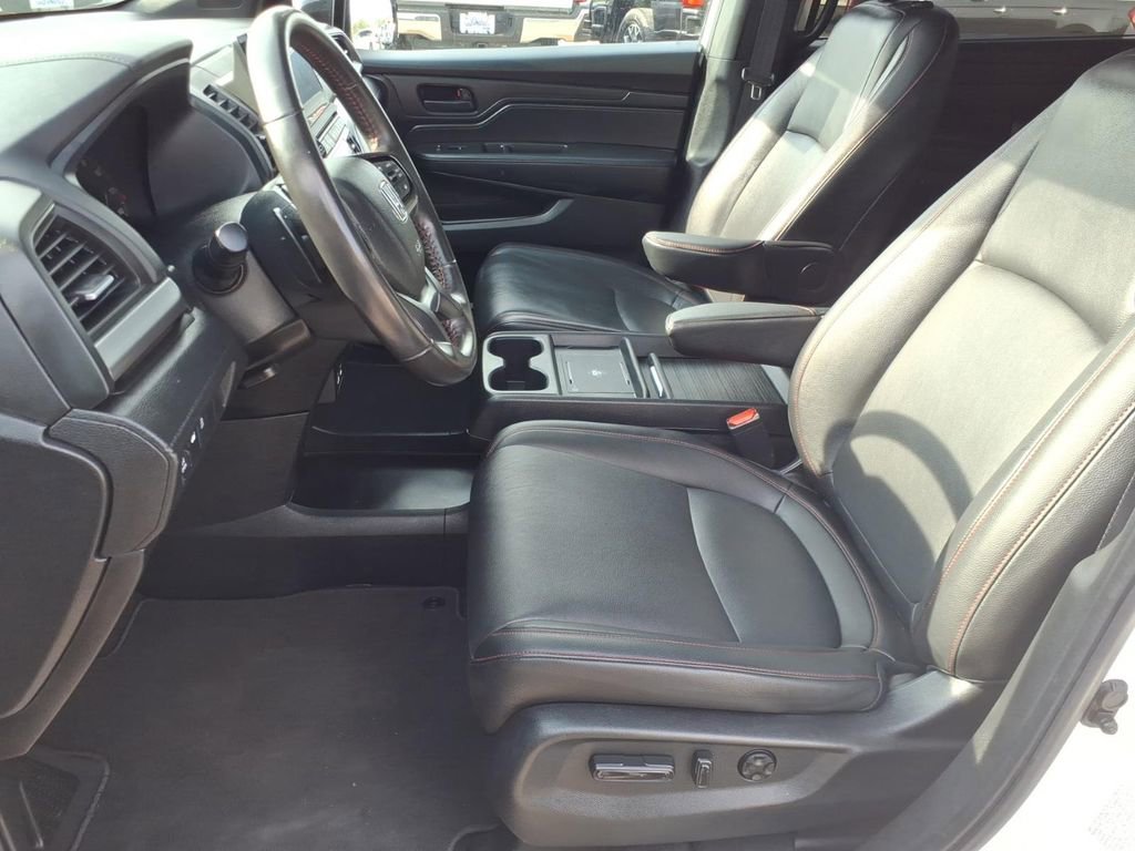 Used 2025 Honda Odyssey Sport-L image 16