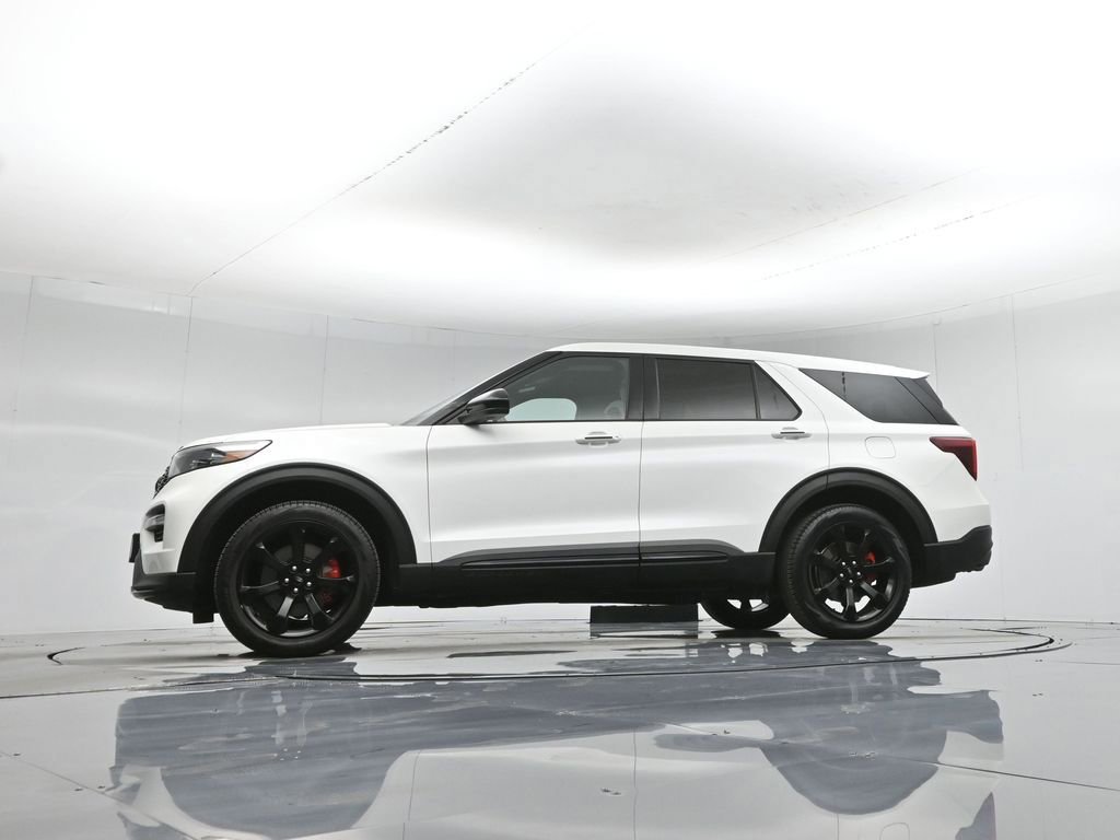 Certified 2022 Ford Explorer ST w/ ST Street Pack image 23