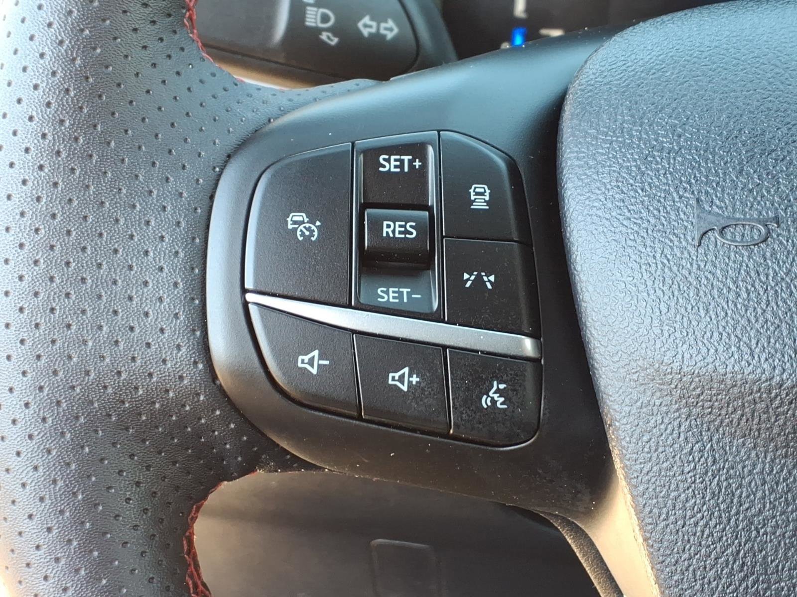 Certified 2025 Ford Escape ST-Line Select w/ Tech Pack #1 image 21