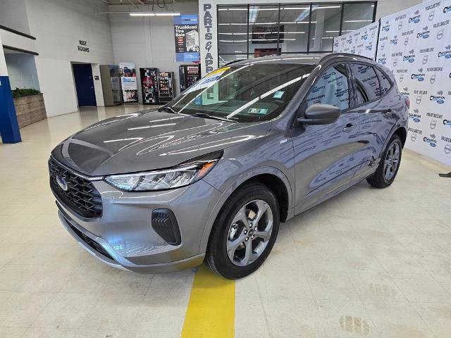Certified 2024 Ford Escape ST-Line w/ Tech Pack #1 AWD/4WD image 3