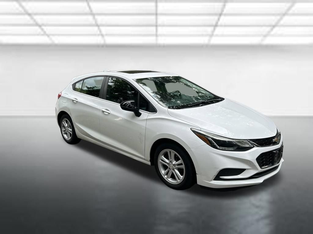 Used 2017 Chevrolet Cruze LT w/ Sun And Sound Package FWD image 9