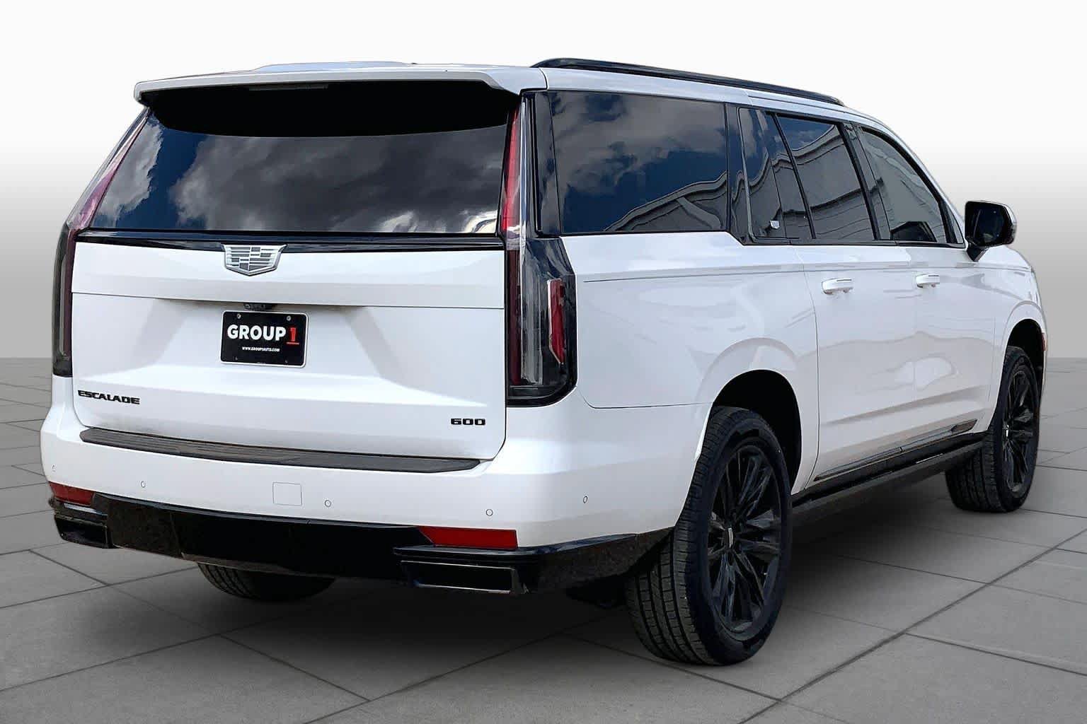 Used 2021 Cadillac Escalade ESV Sport w/ Driver Assist Tech Package AWD/4WD image 13