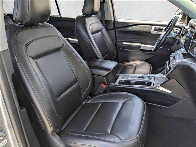Certified 2021 Ford Explorer XLT w/ Equipment Group 202A RWD image 21