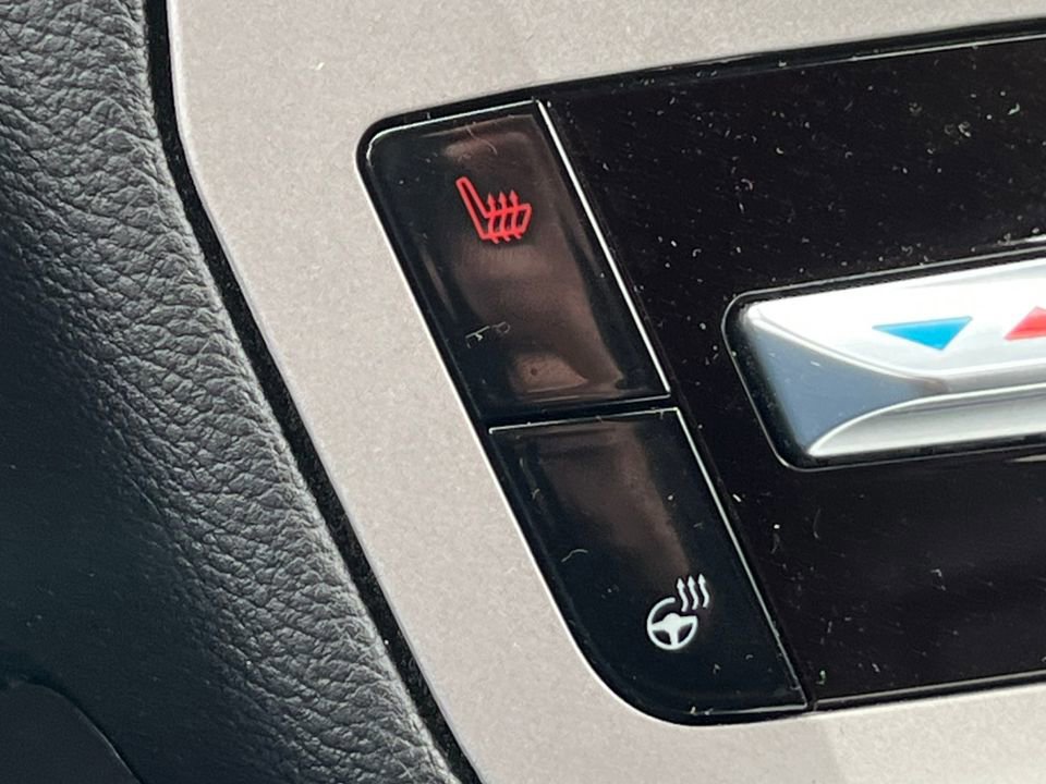 Certified 2023 Ford Explorer XLT w/ Equipment Group 202A image 33