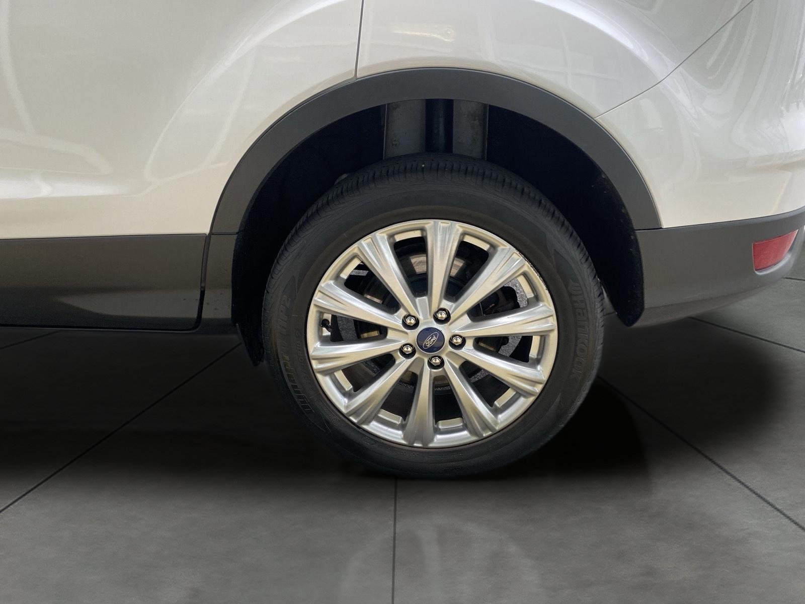 Certified 2017 Ford Escape Titanium AWD/4WD image 6