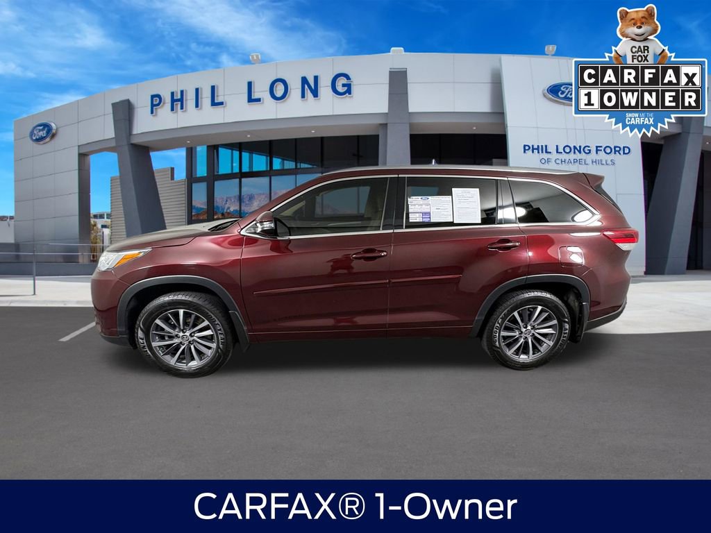 Used 2018 Toyota Highlander XLE AWD/4WD image 2
