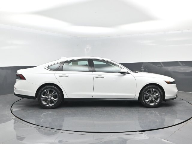 Used 2024 Honda Accord EX image 3