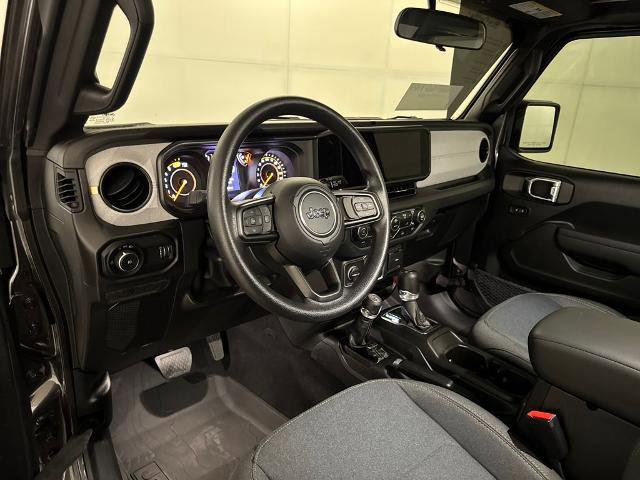 Used 2025 Jeep Wrangler Sport image 9