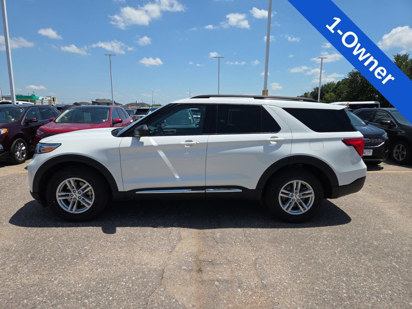 Certified 2022 Ford Explorer XLT w/ Equipment Group 202A AWD/4WD image 2