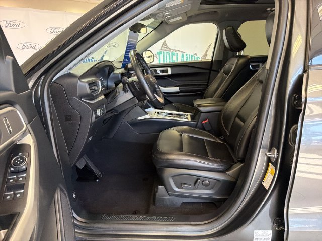 Certified 2020 Ford Explorer XLT w/ Equipment Group 202A AWD/4WD image 10