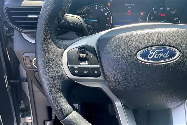 Certified 2024 Ford Explorer XLT RWD image 18