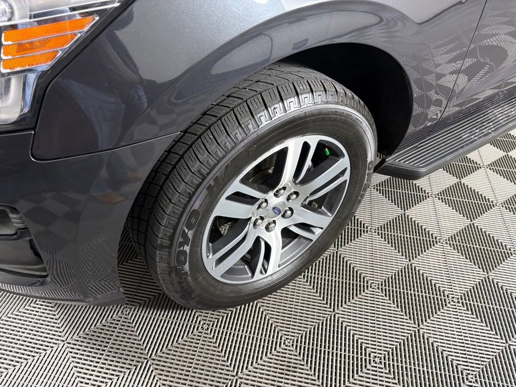 Certified 2024 Ford Expedition XLT image 10