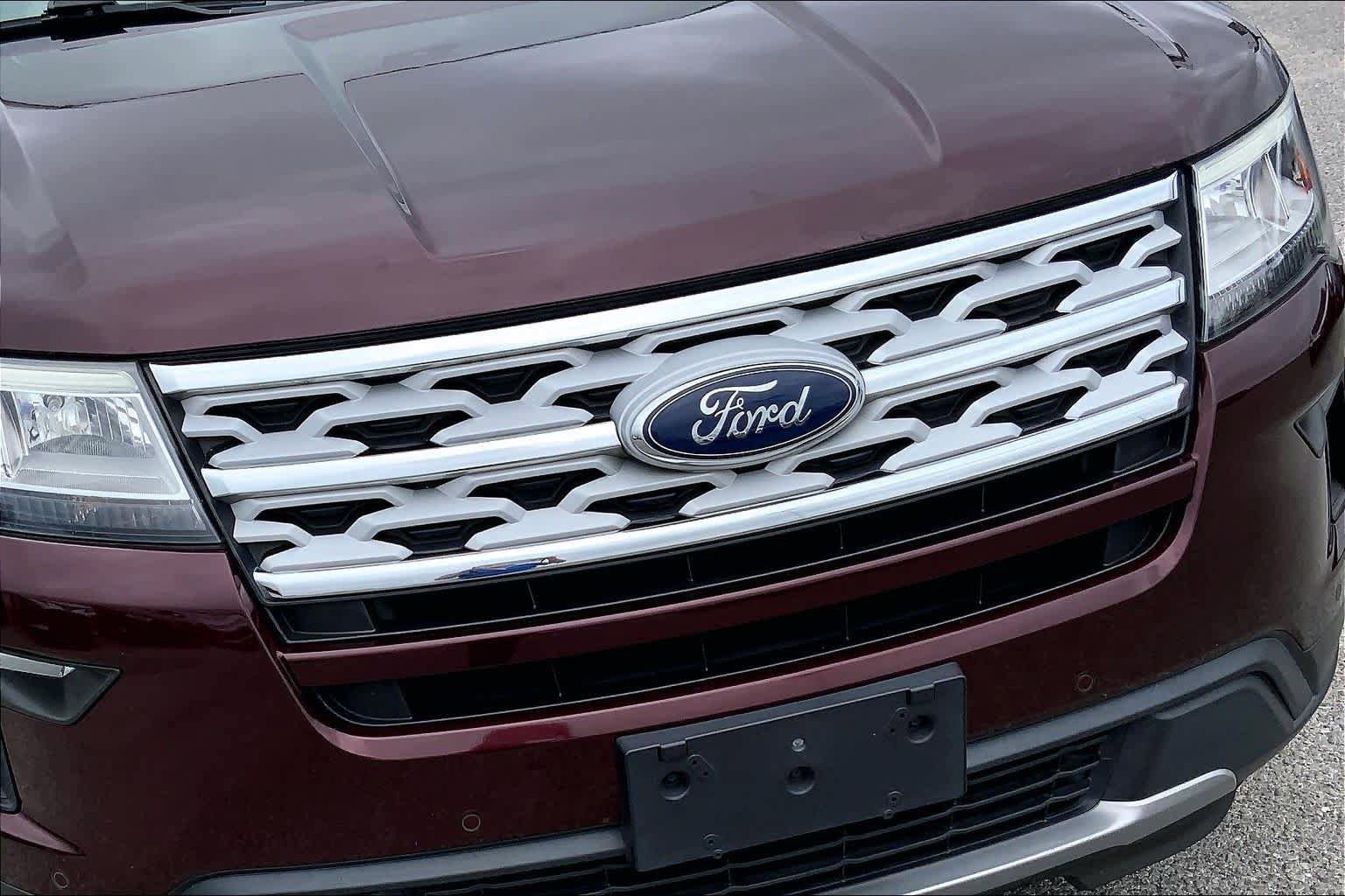 Certified 2019 Ford Explorer XLT w/ Equipment Group 202A FWD image 29