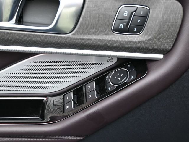 Certified 2025 Ford Explorer Platinum image 8