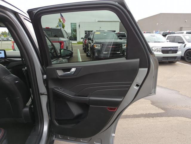 Certified 2024 Ford Escape ST-Line AWD/4WD image 16