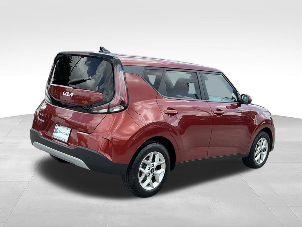 Used 2024 Kia Soul LX w/ Option Group 015 FWD image 10
