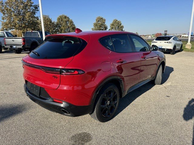 Used 2024 Dodge Hornet R/T w/ R/T Blacktop Package image 8