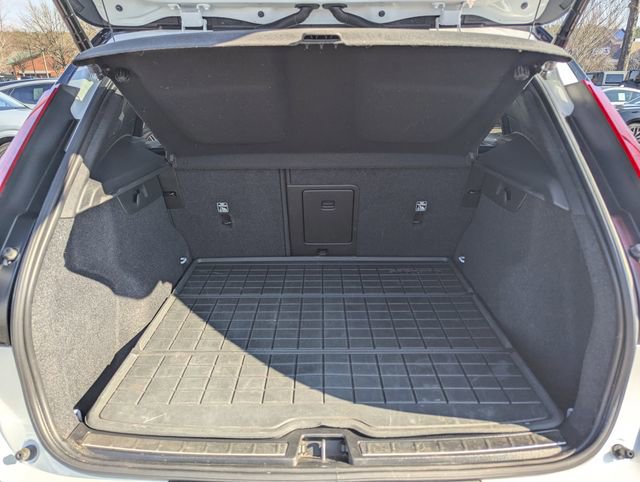 Used 2021 Volvo XC40 T5 R-Design w/ Protection Package Premier image 9