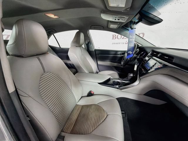 Used 2019 Toyota Camry SE FWD image 30