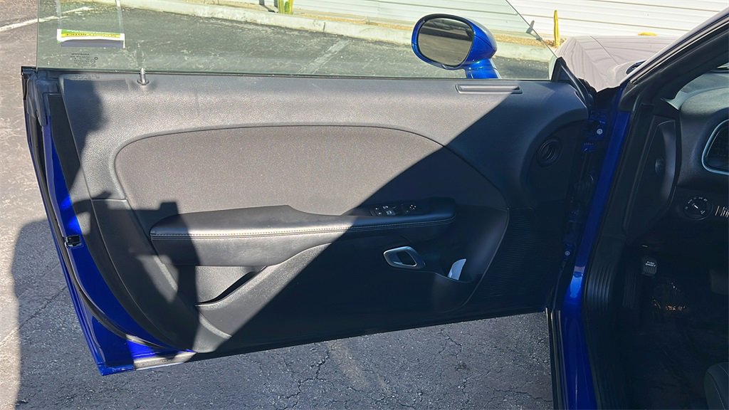 Used 2021 Dodge Challenger R/T w/ Blacktop Package image 8