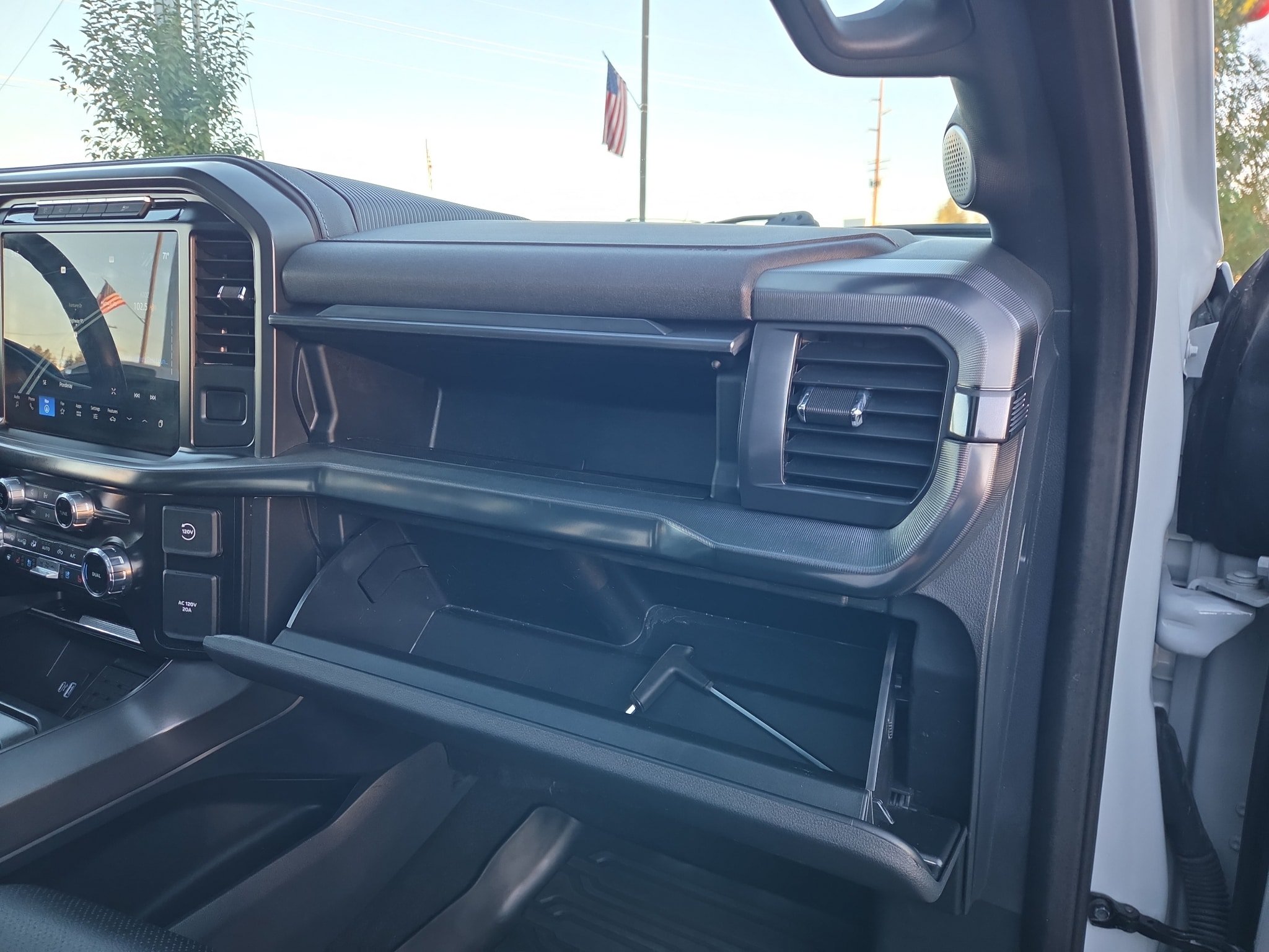Certified 2024 Ford F150 Lariat w/ Equipment Group 502A High AWD/4WD image 44