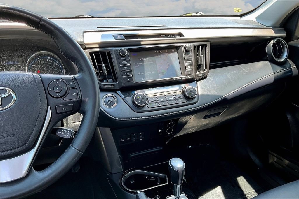 Used 2018 Toyota RAV4 Limited FWD image 11