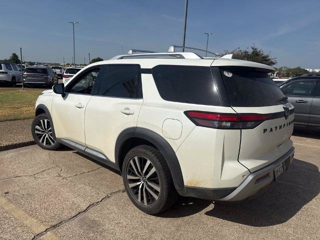 Used 2023 Nissan Pathfinder Platinum FWD image 2