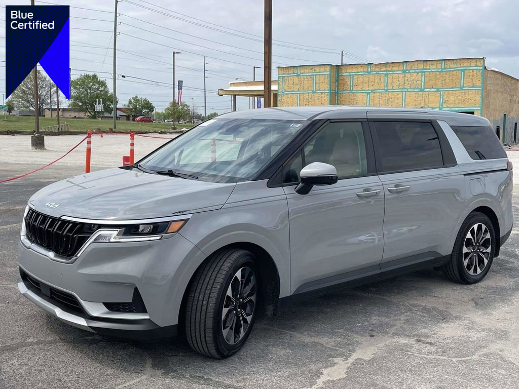 Used 2024 Kia Carnival EX image 1