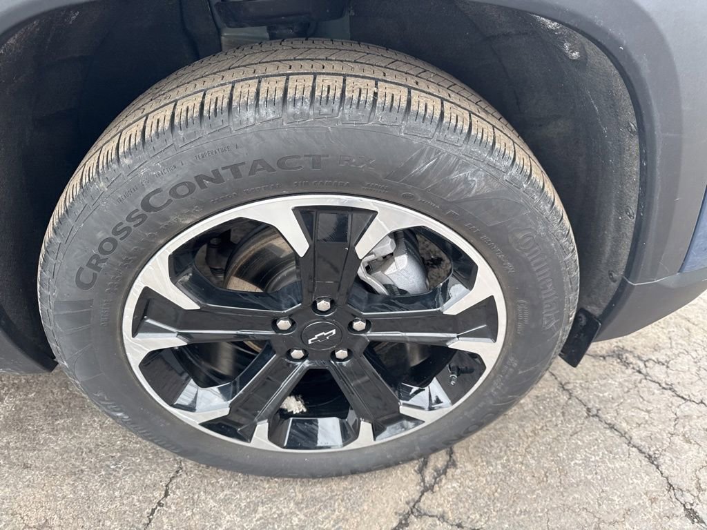 Used 2025 Chevrolet Equinox LT w/ Safety and Technology Package image 46