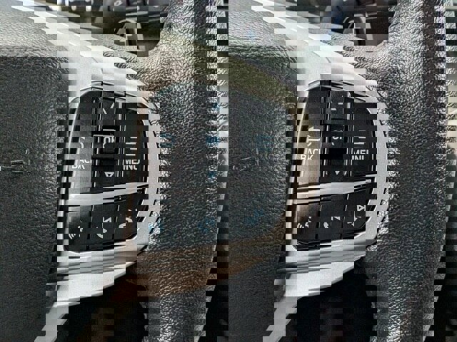 Certified 2021 Ford Explorer XLT w/ Equipment Group 202A image 31