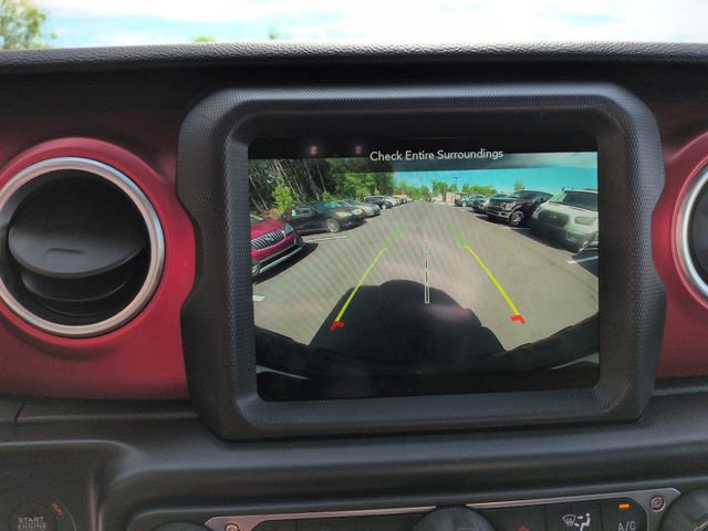 Used 2022 Jeep Wrangler Unlimited Rubicon w/ Dual Top Group AWD/4WD image 40