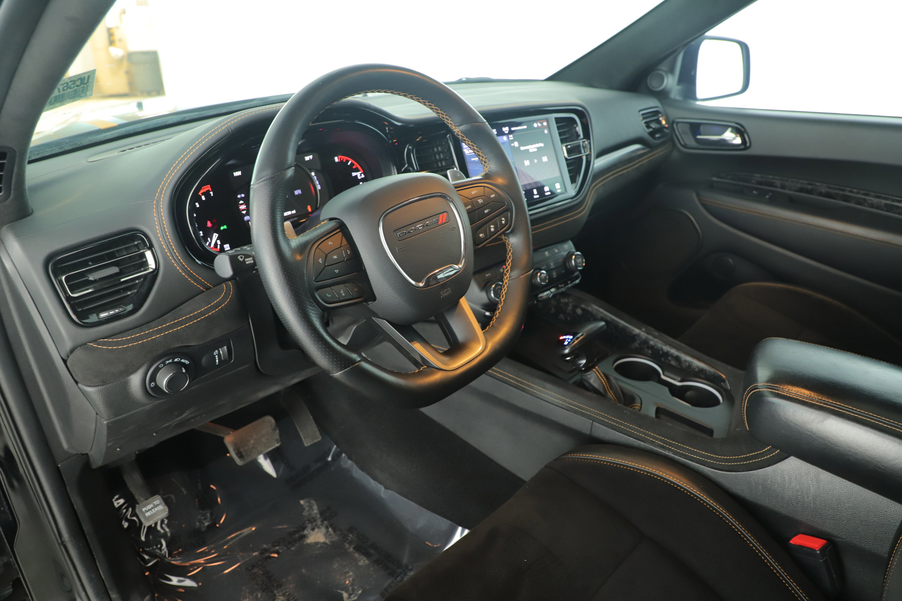 Used 2023 Dodge Durango R/T w/ Hemi Orange Plus Package image 8