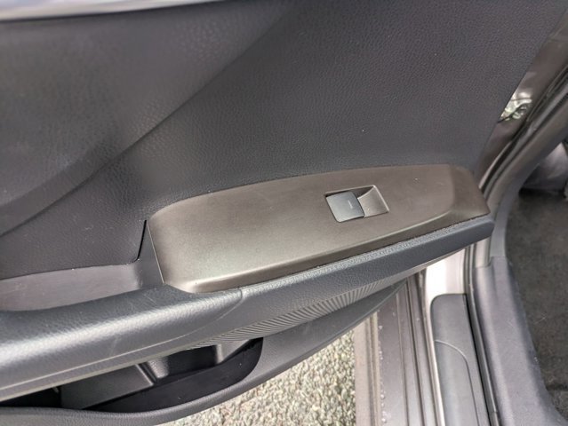 Used 2023 Toyota Camry SE image 26