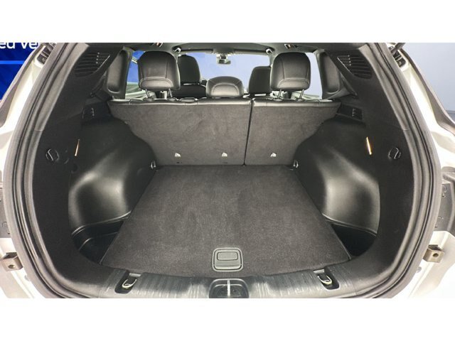 Used 2025 Jeep Compass Trailhawk AWD/4WD image 23