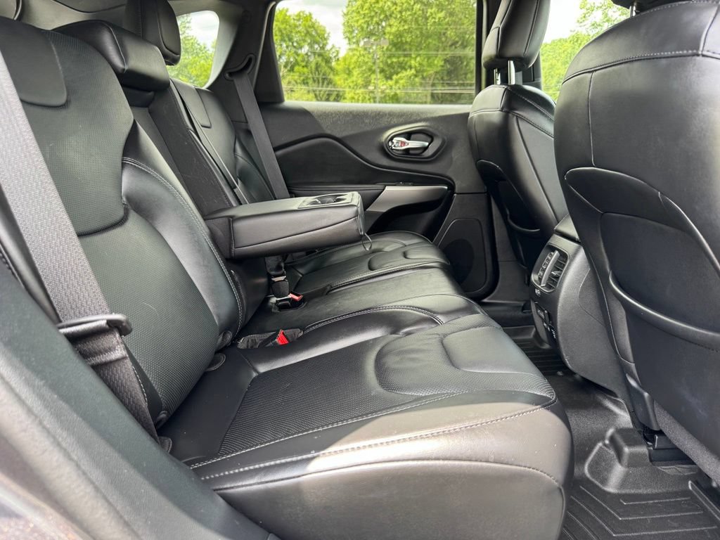Used 2020 Jeep Cherokee High Altitude AWD/4WD image 16