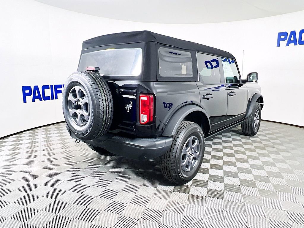Certified 2024 Ford Bronco Black Diamond image 3