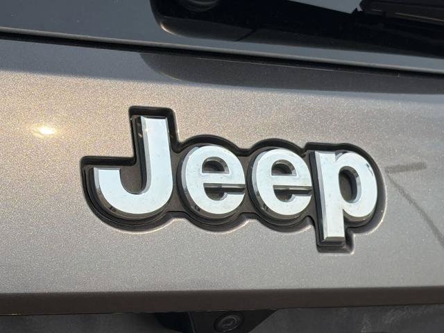 Used 2020 Jeep Grand Cherokee Limited AWD/4WD image 13