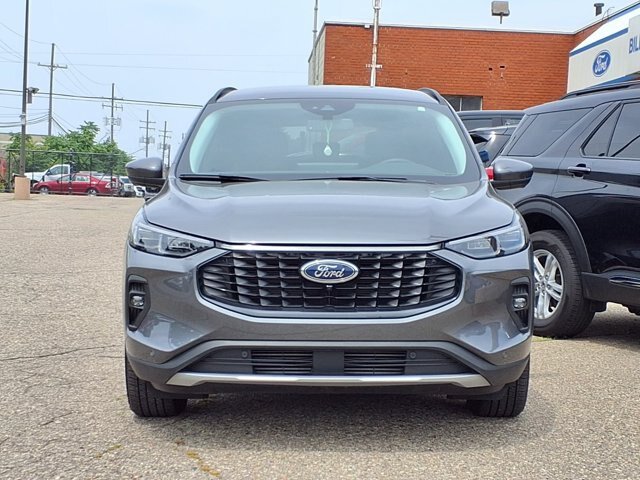 Certified 2024 Ford Escape Platinum AWD/4WD image 24