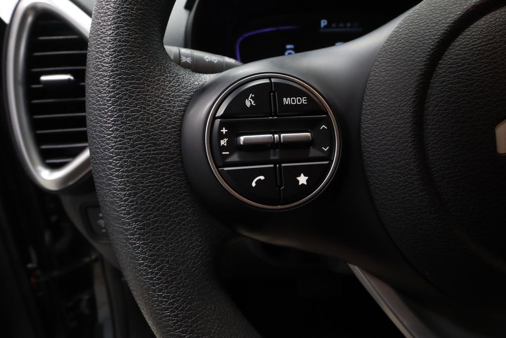 Used 2025 Kia Soul LX w/ LX Technology Package image 26