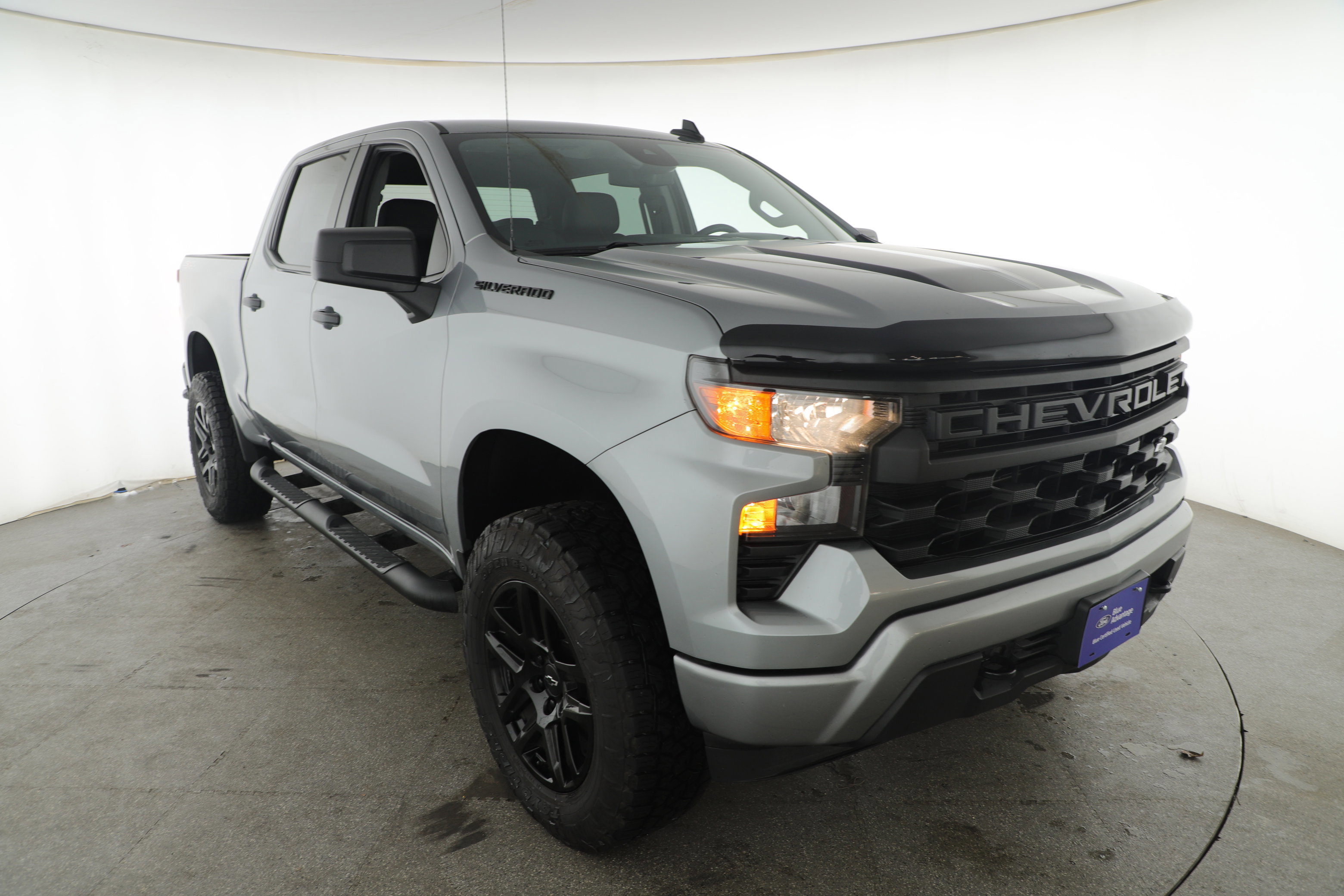 Used 2024 Chevrolet Silverado 1500 Custom w/ Rally Edition image 3