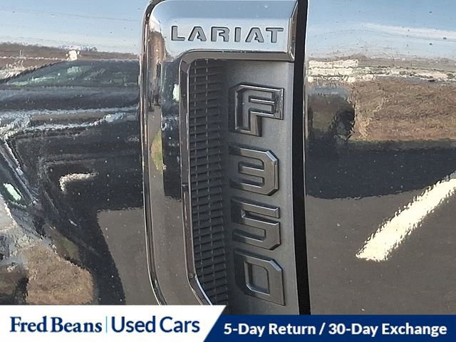 Certified 2022 Ford F350 Lariat w/ Black Appearance Package image 32