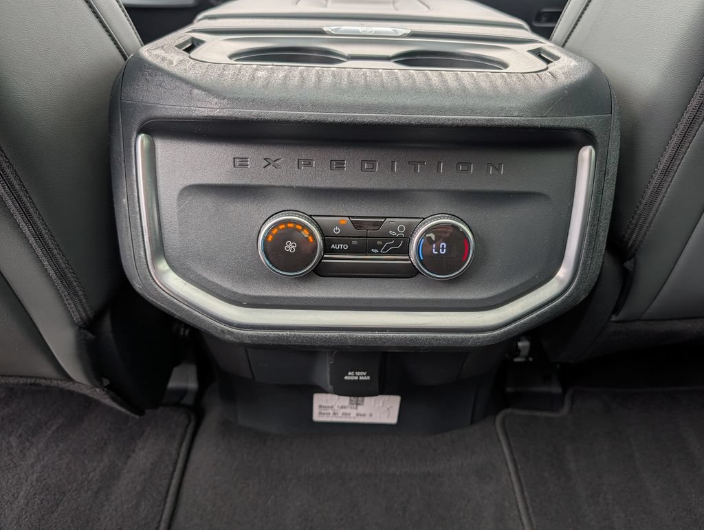 Certified 2025 Ford Expedition Active AWD/4WD image 29