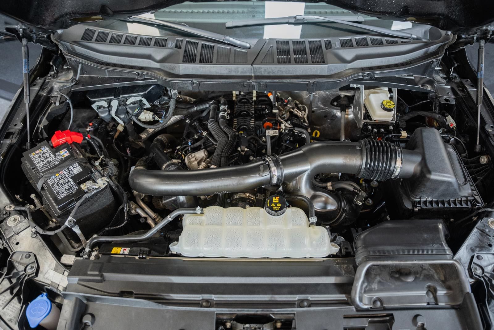 Certified 2025 Ford F150 Lariat AWD/4WD image 23