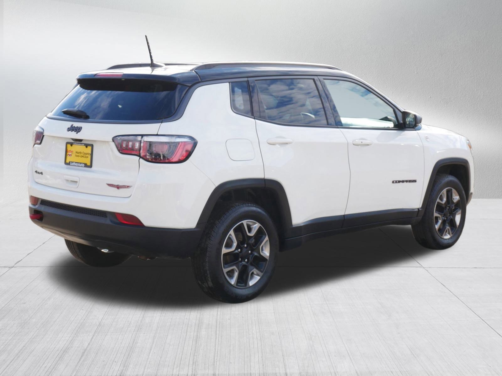 Used 2018 Jeep Compass Trailhawk w/ Cold Weather Group image 5