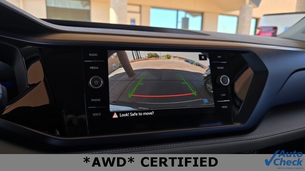 Used 2024 Volkswagen Taos SE image 34