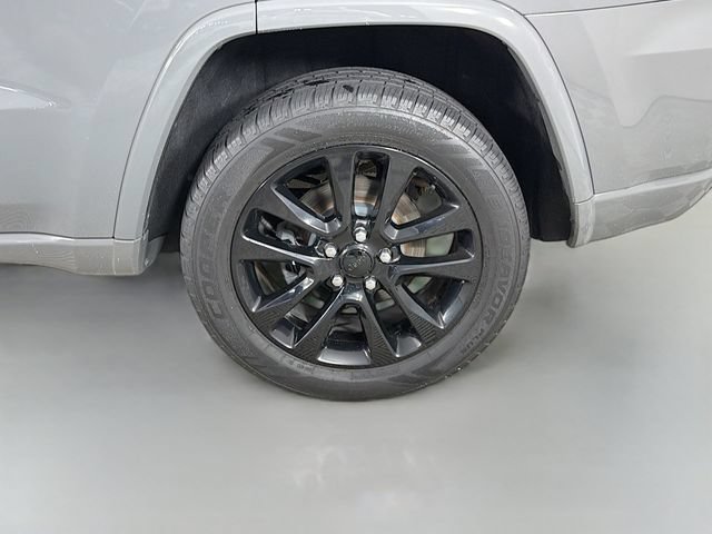 Used 2019 Jeep Grand Cherokee Altitude RWD image 37