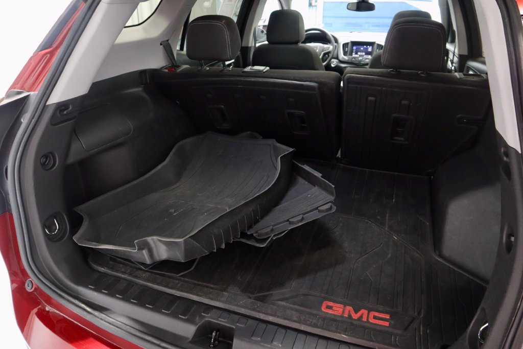 Used 2022 GMC Terrain SLE w/ Driver Convenience Package AWD/4WD image 13