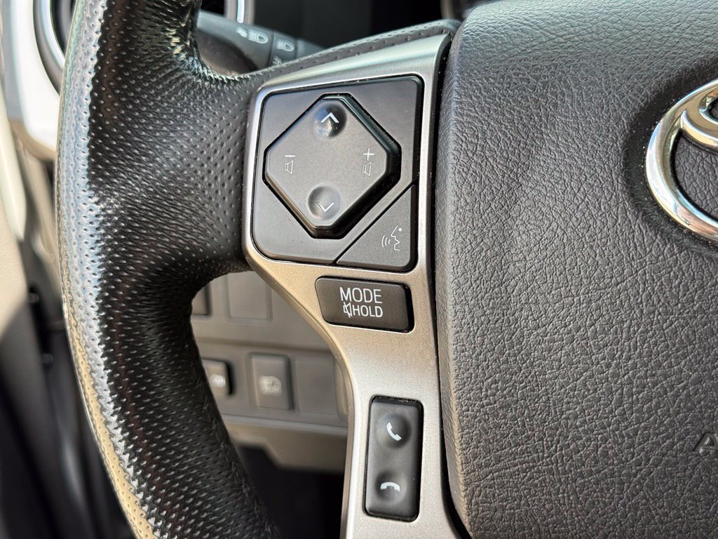 Used 2021 Toyota Tacoma SR5 RWD image 15