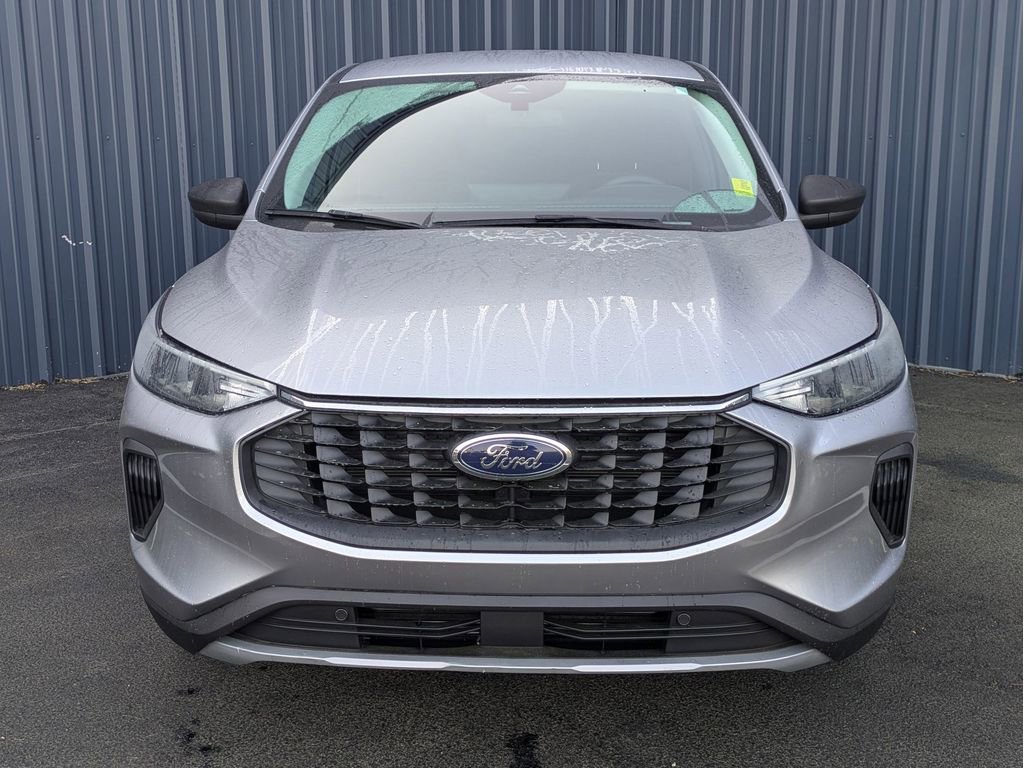 Certified 2023 Ford Escape Active w/ Tech Pack #1 FWD image 3