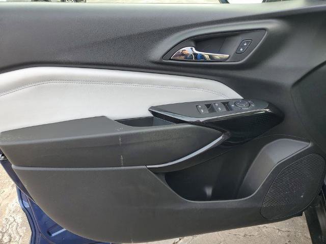 Used 2024 Chevrolet Trax LT w/ Sunroof Package image 19